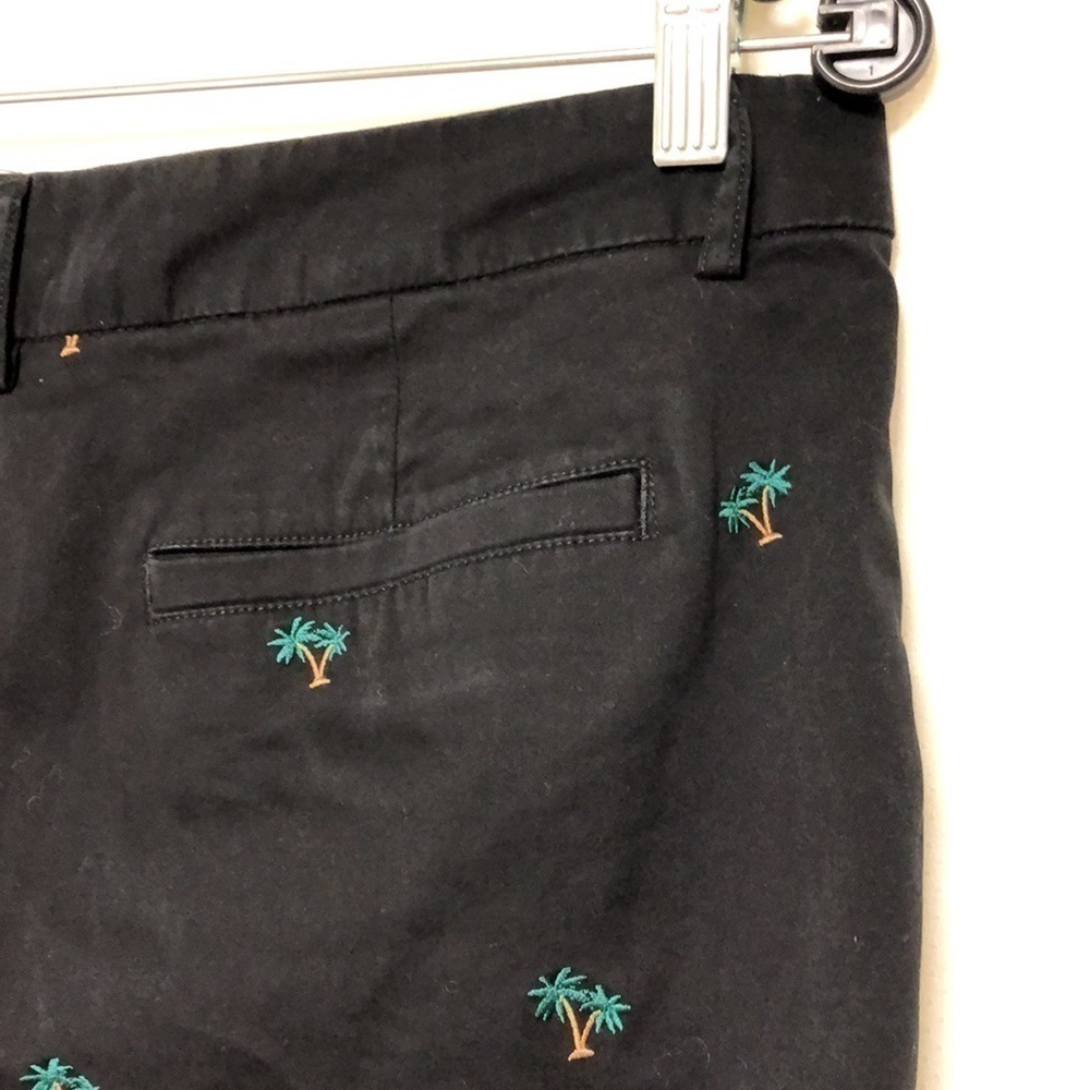 Jones New York Embroidered Palm Tree Shorts - Picture 4 of 10